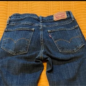 Levi’s 725 High Rise Bootcut (Size 26 x 34)